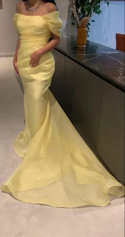 high-waisted dressCharming Yellow Off-The-Shoulder Mermaid Long Prom Dress,DP1110