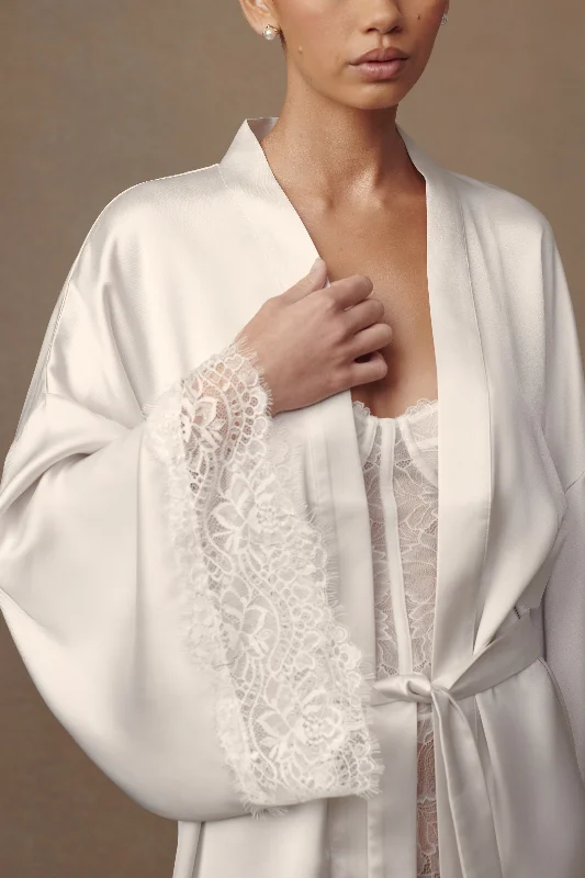 luxury dressAnnabeth Lace Trim Bridal Robe - White